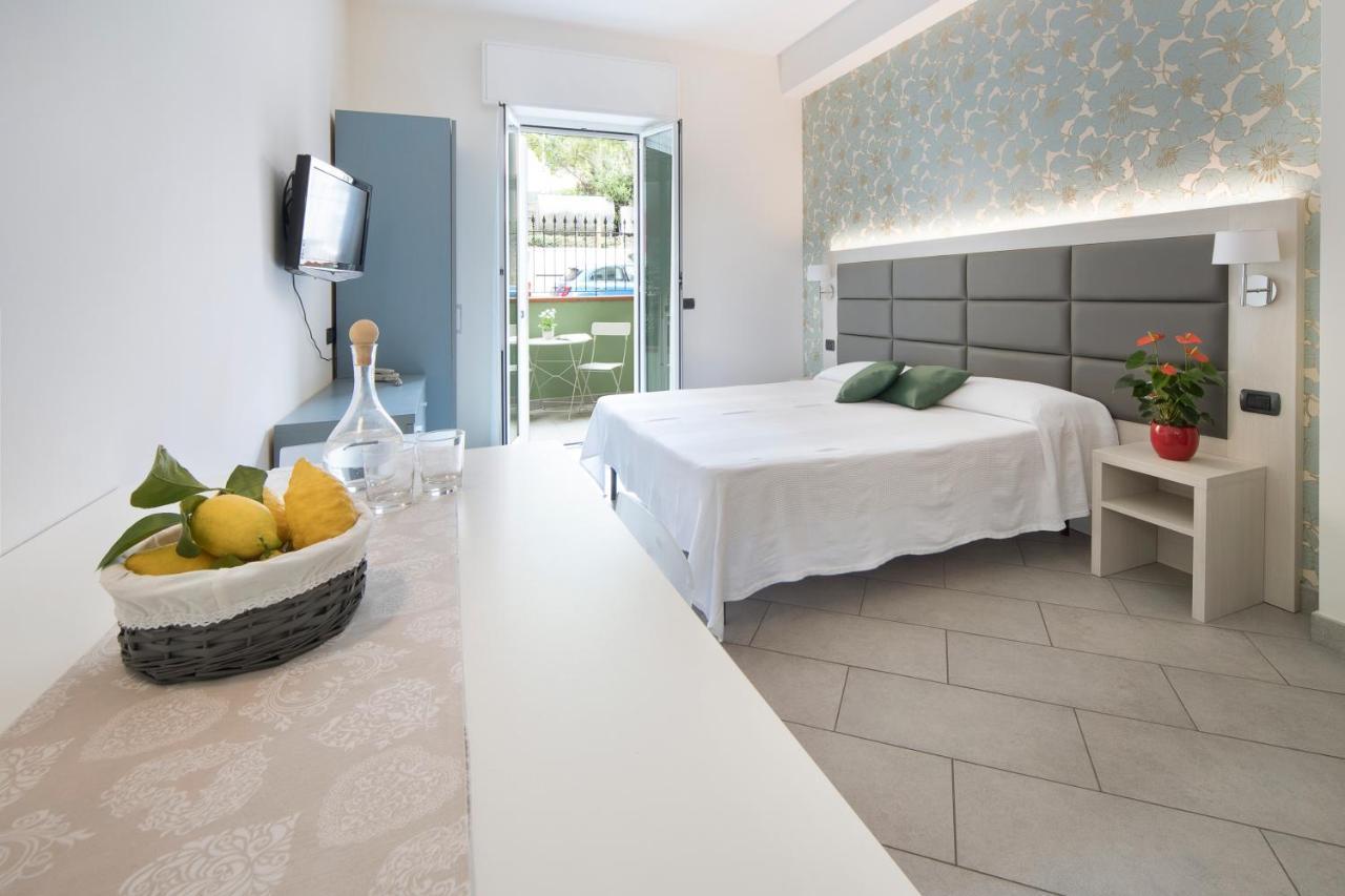 Hotel Residence Laigueglia Free Parking Dış mekan fotoğraf